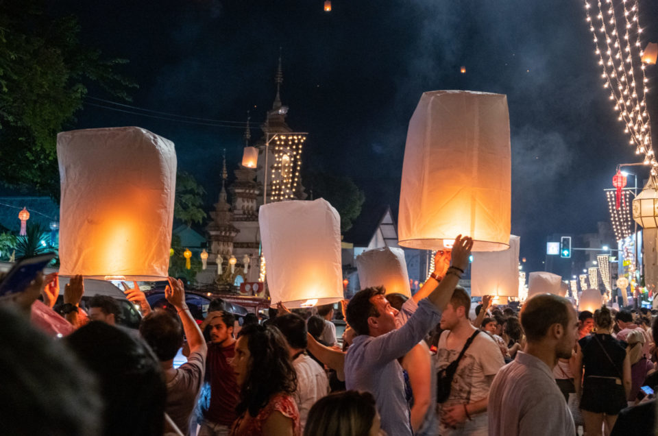 Yee Peng – den vakre lanternefestivalen i Thailand