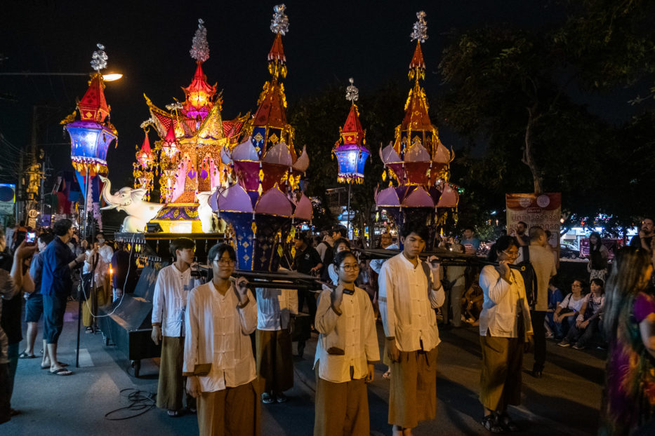 Chiang Mai, Thailand, Loy Krathong, light festival, krathongs, parade