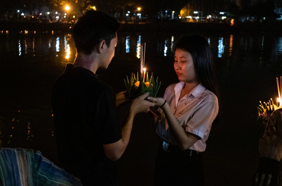 Loy Krathong – Thailands lysfestival på elven