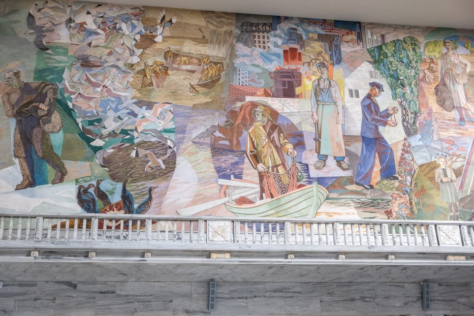 detail photo of artwork from the inside of oslo town hall