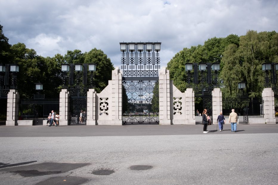 entrance at vigelandsparken in oslo