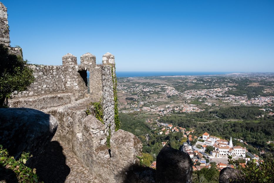 view from Castelo dos Mouros down at sintra