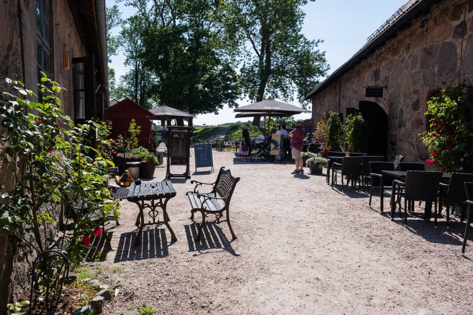 sommerstemning på uteserveringen til cafe magenta