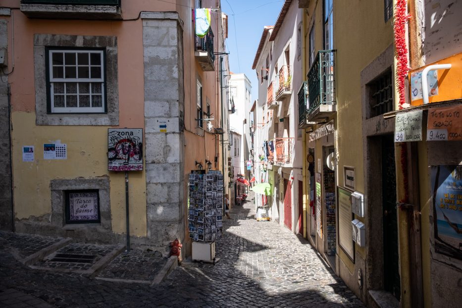 narrow streets in alfama lisbon