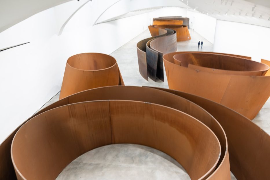 kunst inne på Guggenheim-museet bilbao