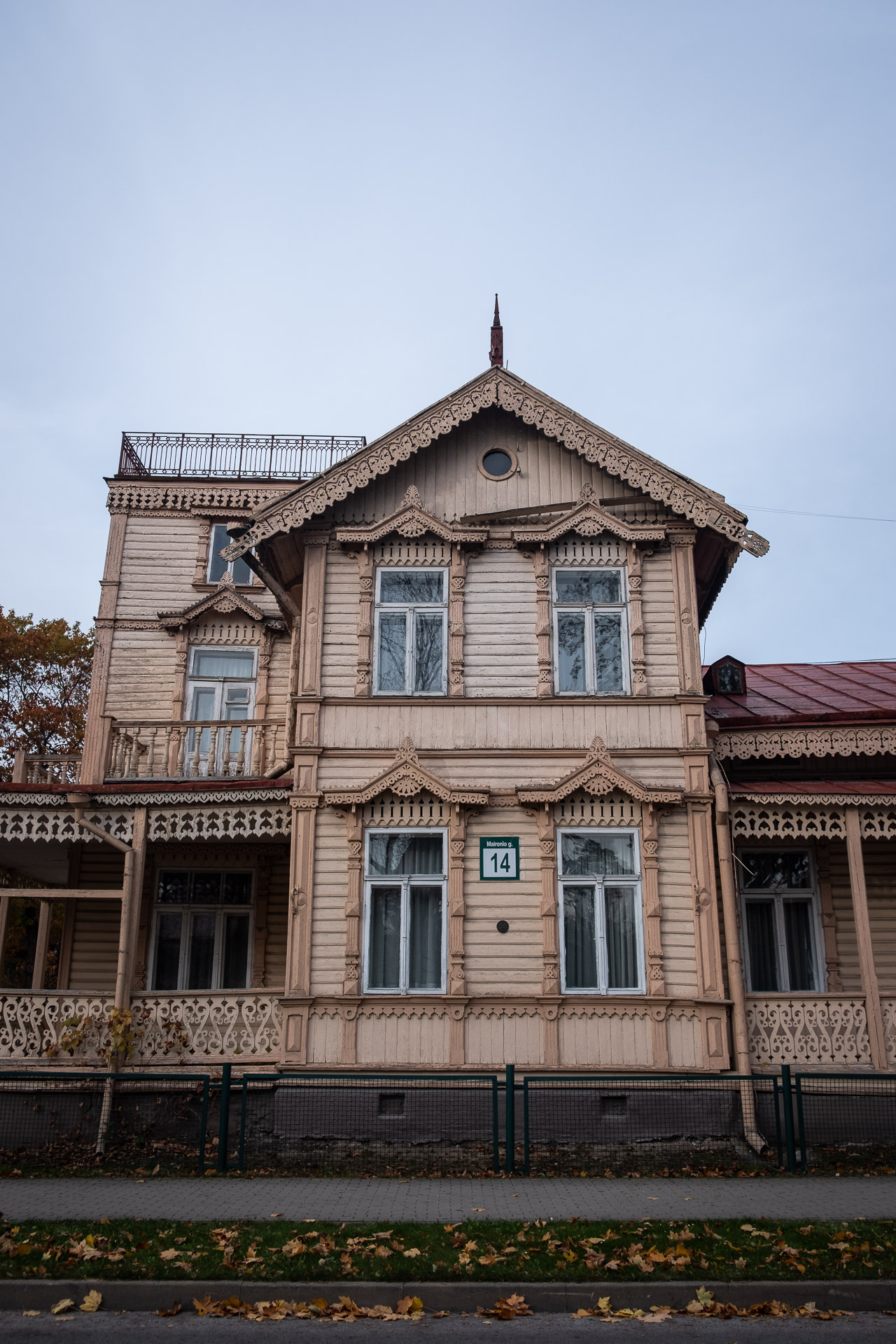 pink old house with cool exterior details in druskininkai