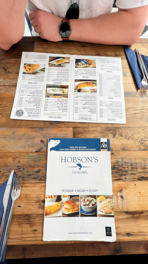 menyer hos hobson's fish & chips i london