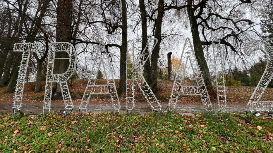 a sign with the letters trakai