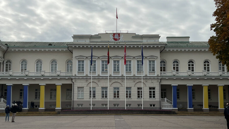 the presidential palace in vlnius with the colours of ukraine on the sides